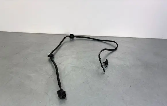 BMW 2 F46 Windshield washer spray nozzle 7954476