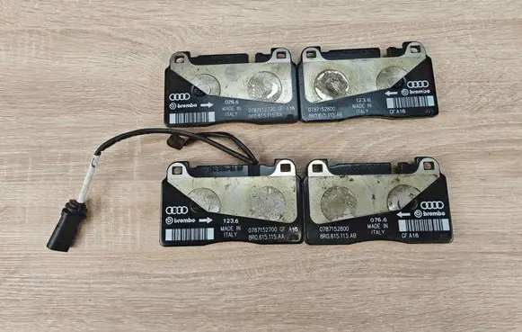 Audi A7 S7 4G Brake pads (front) 8R0615115AA 8R0615115AB