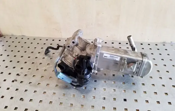 Ford Focus EGR valve cooler MM111BL V29004027