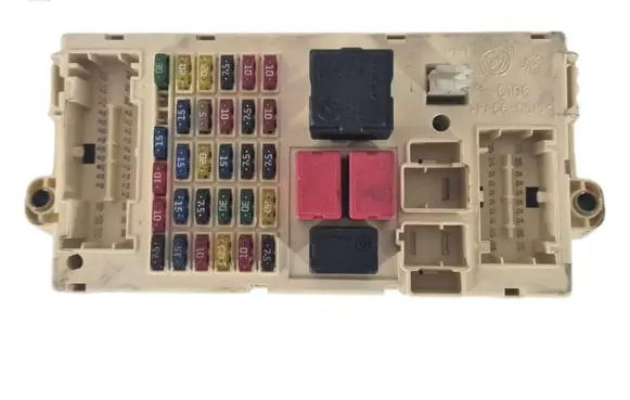 Fiat Punto (188) Fuse module 46798452