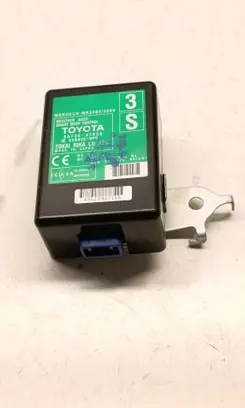Toyota Prius (XW30) Door central lock control unit/module 8974047030 61B445000