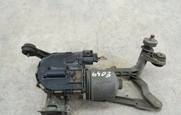 Seat Leon (1P) Front wiper linkage 