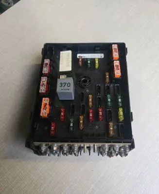 Volkswagen PASSAT B7 Fuse module 3C0937125 19155395