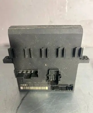 Audi A4 S4 B7 8E 8H Comfort/convenience module 8e0907279l