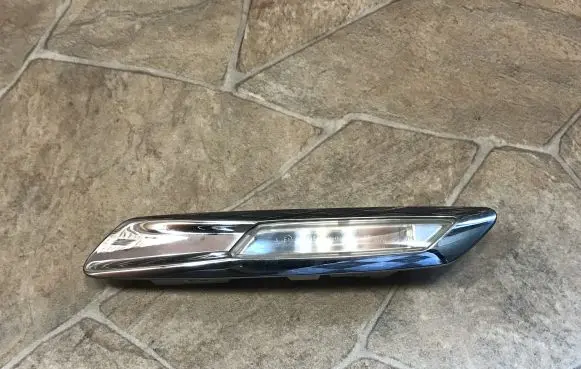 BMW 5 F10 F11 Front fender indicator light 154168