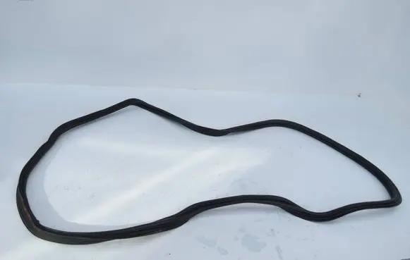 Mercedes-Benz CLS C218 AMG Seal rubber (tailgate) 