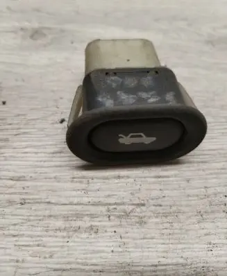 Saab 9000 CS Tailgate opening switch 4061883