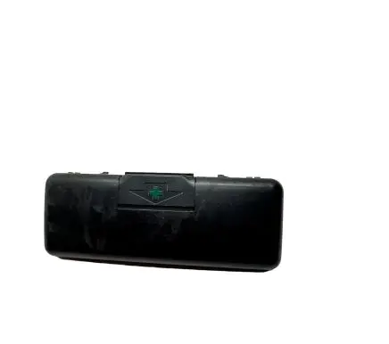 BMW 5 E39 First aid kit 8176553 DNN13164 35STVZ0