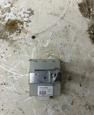 Toyota Avensis T250 Door control unit/module 8974105070 73668012 7736680A