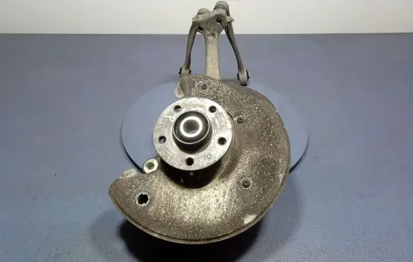 Audi Q5 SQ5 Front wheel hub spindle knuckle