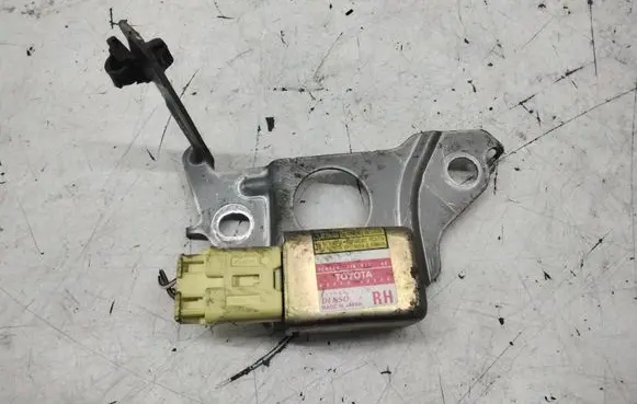 Toyota RAV 4 (XA20) Airbag deployment crash/impact sensor 8983342020