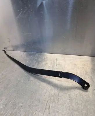 Chrysler Pacifica Front wiper blade arm 2586T2
