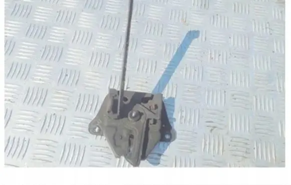 KIA Carnival Engine bonnet/hood lock/catch