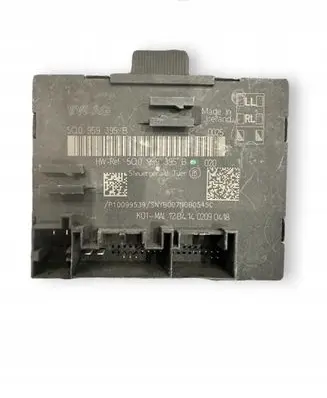 Volkswagen PASSAT B8 Door control unit/module 5Q0959395B