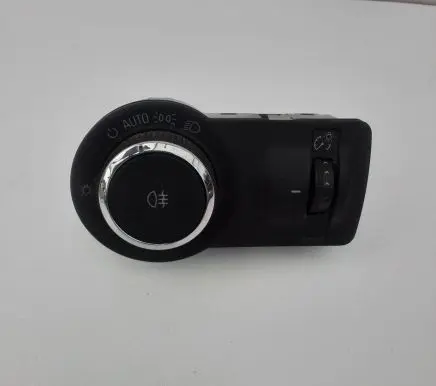 Opel Insignia A Light relay 13268710 241957 9047