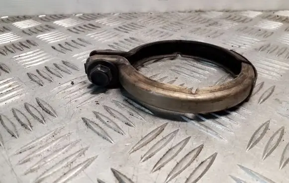 Mercedes-Benz R W251 Muffler pipe connector clamp 