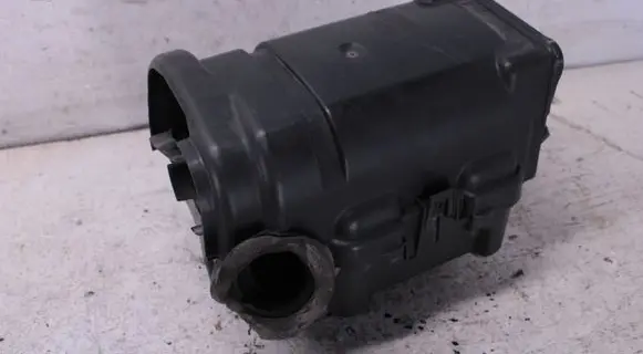 Volkswagen Tiguan Intake resonator 03C103502