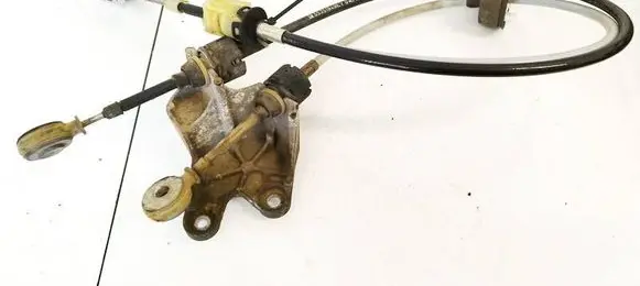 Opel Zafira B Gear shift cable linkage 55351949EY