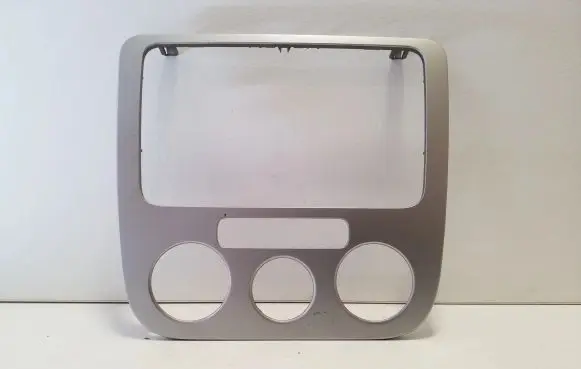Radio/GPS head unit trim