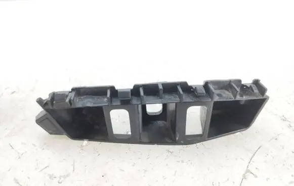 Volkswagen Touareg II Front bumper mounting bracket 7P6807183C 20105301