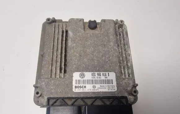 Volkswagen Golf V Engine control unit/module 03G906016B
