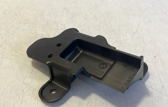 Tesla Model S Other rear door trim element 1008413