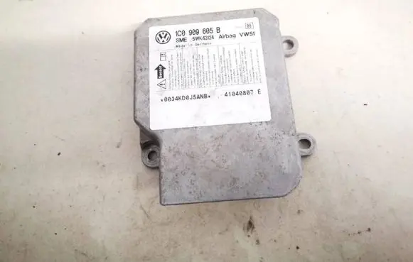 Volkswagen PASSAT B5.5 Airbag control unit/module 1C0909605b 5wk43122