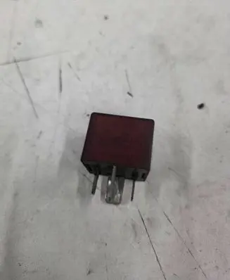 Renault Scenic I Other relay 20240040