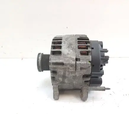 Volkswagen PASSAT B6 Generator/alternator 03C903025D