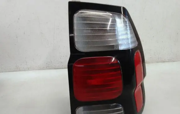 Mitsubishi Pajero Sport I Rear/tail lights