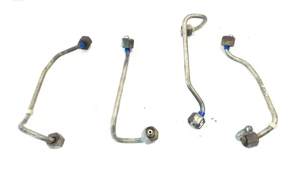 Ford Mondeo Mk III Fuel injector supply line/pipe 