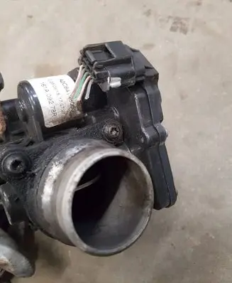 Opel Vivaro Throttle valve H8201374868 A2C84198300