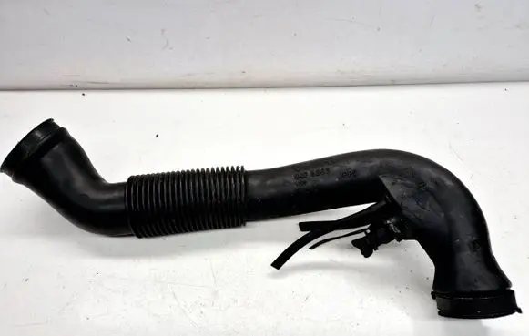 Volvo XC70 Intercooler hose/pipe 9475265