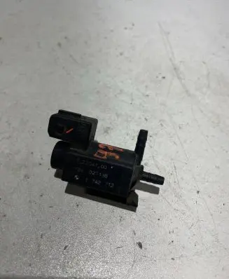 BMW 5 E60 E61 Turbo solenoid valve 72234100 1742712 02T198
