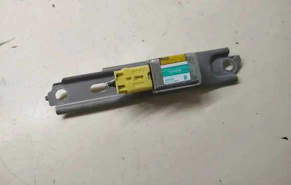 Lexus RX 330 - 350 - 400H Airbag deployment crash/impact sensor 8986048020 1879000710