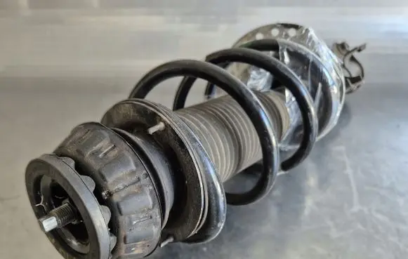 Hyundai i10 Front shock absorber with coil spring