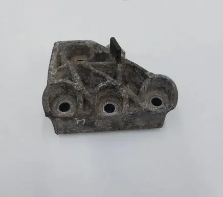 Mini Cooper Countryman R60 Engine mounting bracket