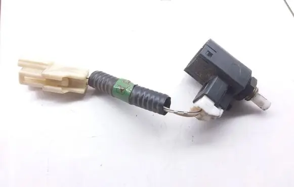 Toyota Yaris Clutch pedal sensor CV591