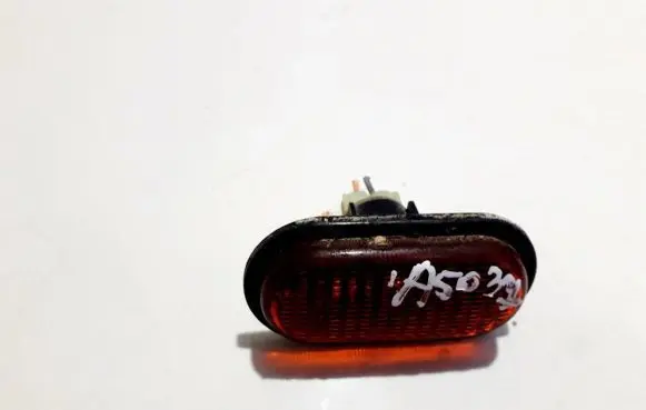 Renault Scenic I Front fender indicator light 7700847333