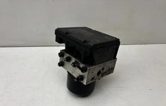 Volkswagen Golf IV ABS Pump 1J0907379G 1J0614117C