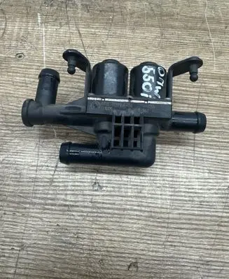 BMW 5 F10 F11 Coolant heater control valve 911916404