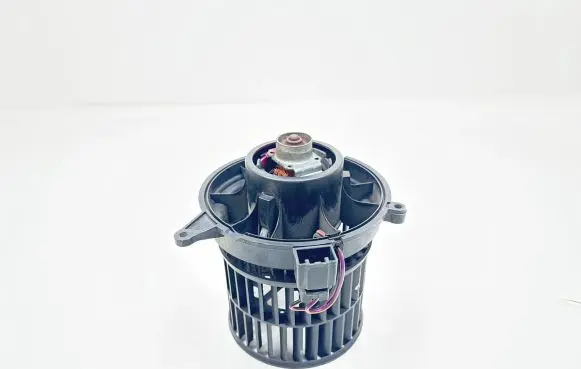 Ford Fusion Heater fan/blower 1736005402