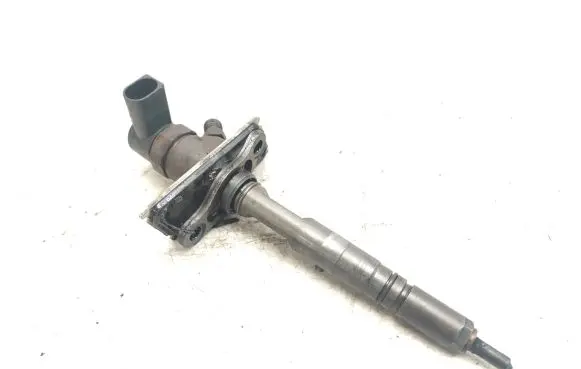 Audi A8 S8 D2 4D Fuel injector 0445110114 057130276H