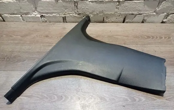 Volvo V40 (B) pillar trim (bottom) 31102351