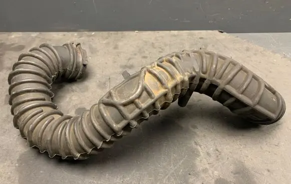 Renault Trafic II (X83) Intercooler hose/pipe 8200607746 93858731