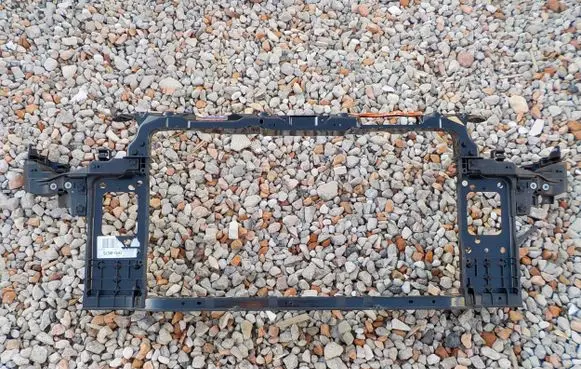 Hyundai i30 Front bodywork piece 64101A6200