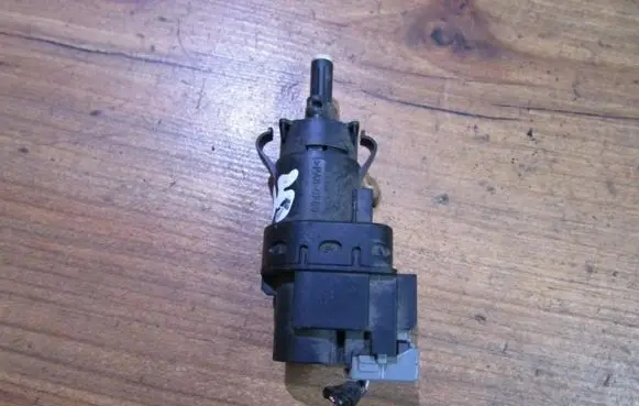 Ford Focus Brake pedal sensor switch 3m5t13480ab 3m5t-13480-ab