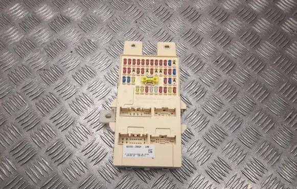 SsangYong Tivoli Fuse box set 8215335031