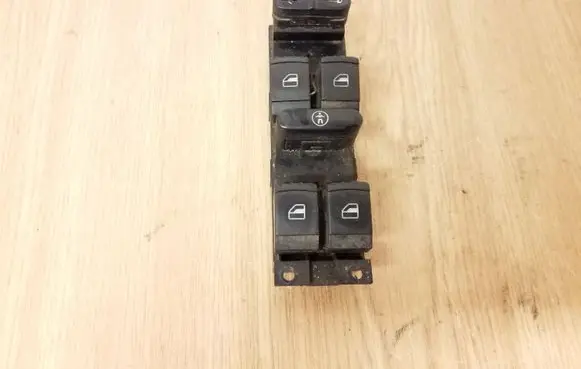 Volkswagen Golf IV Electric window control switch 1J4959857