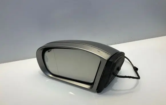 Mercedes-Benz C W203 Front door electric wing mirror